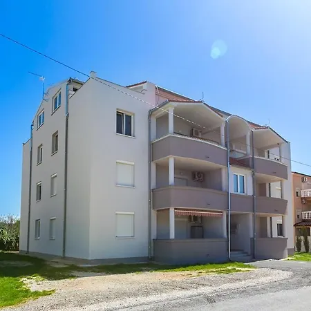 Kapovica Апартаменты Медулин